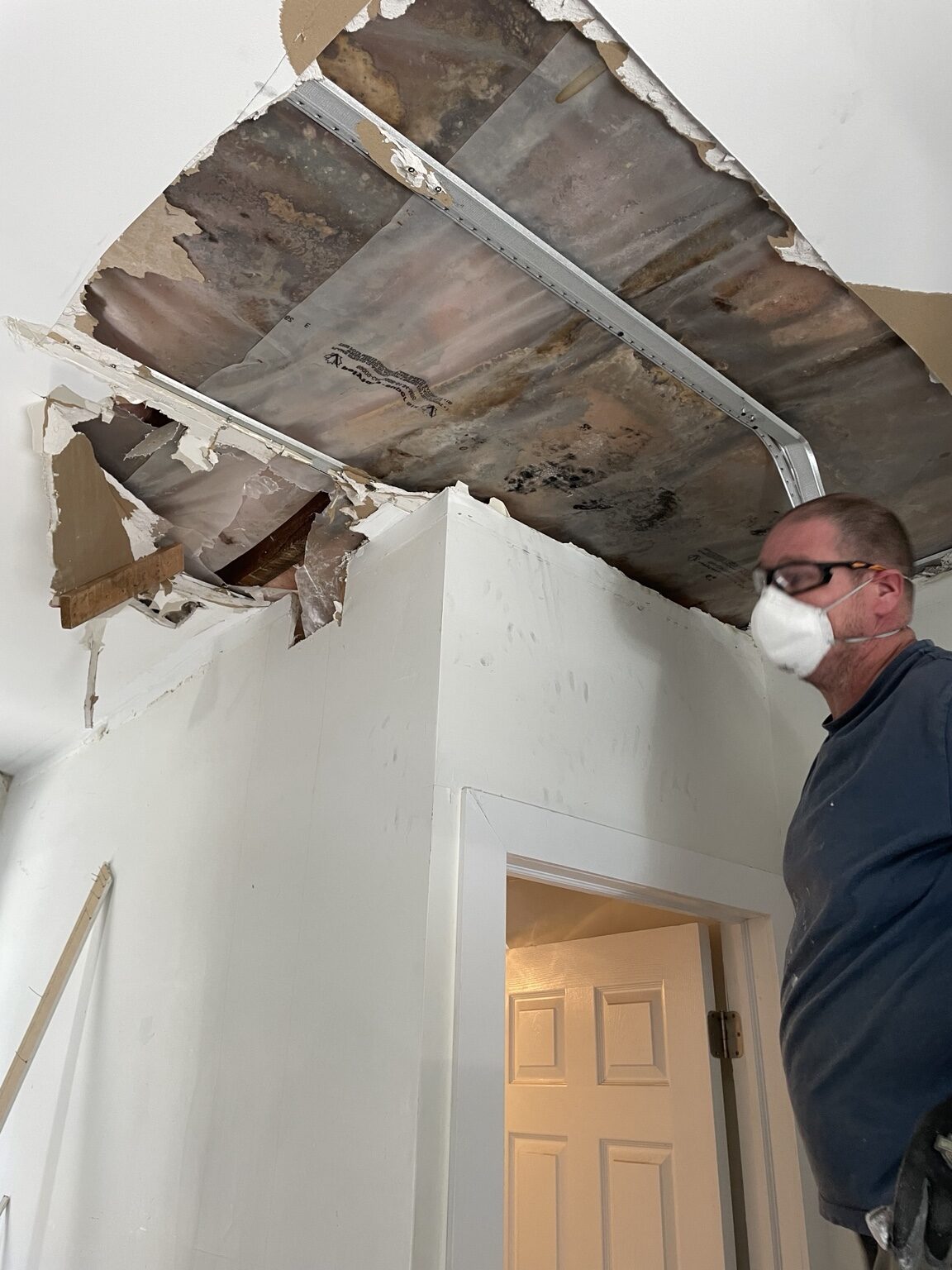 Blackfriars ceiling opened during leak investigation